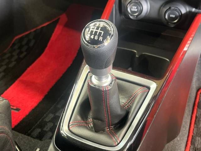 Suzuki SWIFT 2019-01 17138-2