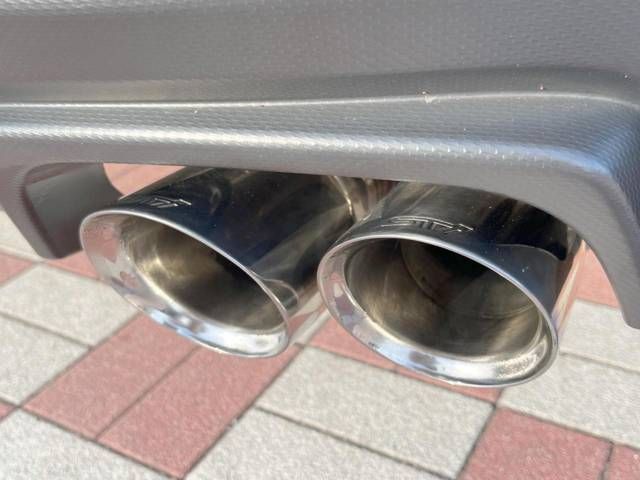 Subaru WRX STI 2016-02 187217-2