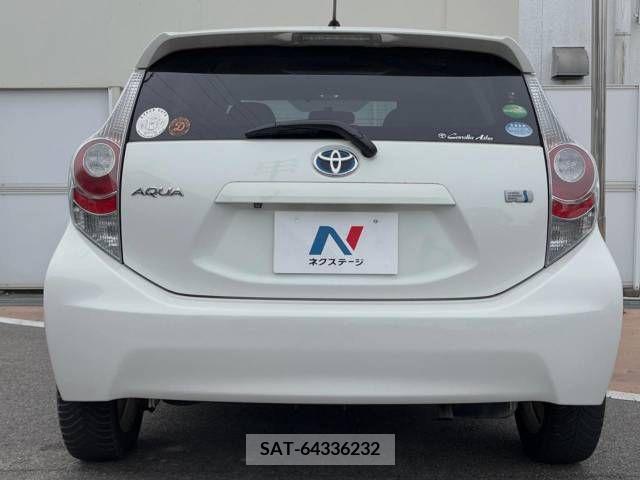 Toyota AQUA 2013-02 314151-14