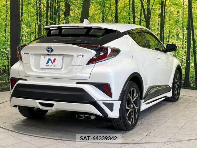 Toyota C-HR 2017-03 322969-16