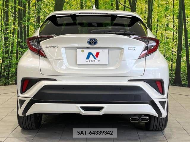 Toyota C-HR 2017-03 322969-14
