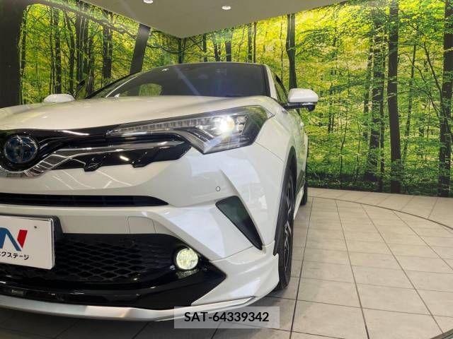 Toyota C-HR 2017-03 322969-11