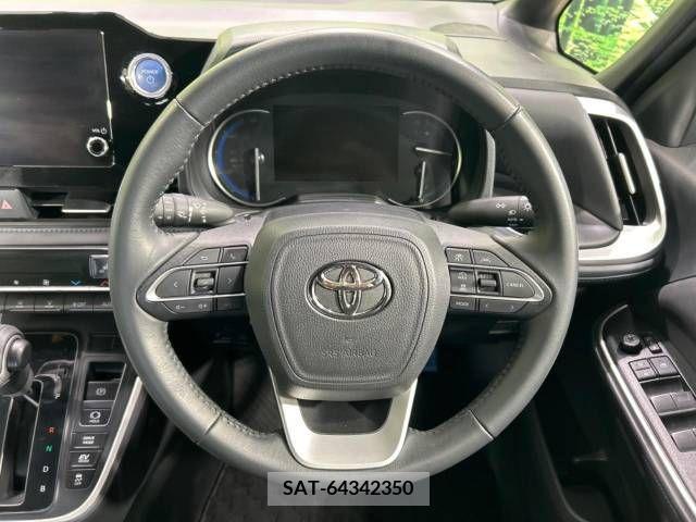 Toyota VOXY HYBRID 2022-04 333124-12