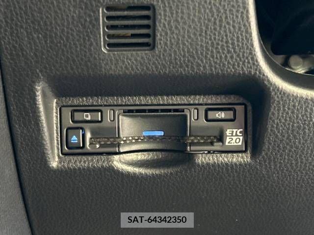 Toyota VOXY HYBRID 2022-04 333124-6