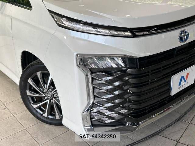 Toyota VOXY HYBRID 2022-04 333124-13