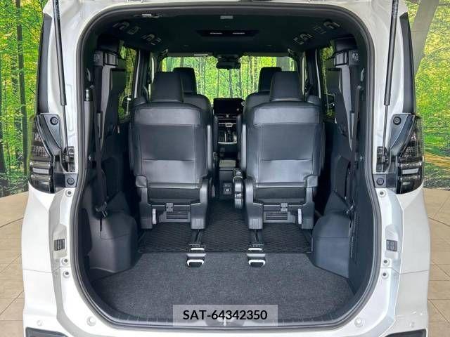 Toyota VOXY HYBRID 2022-04 333124-11