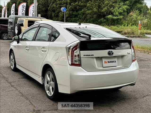 Toyota PRIUS 2014-03 326491-7