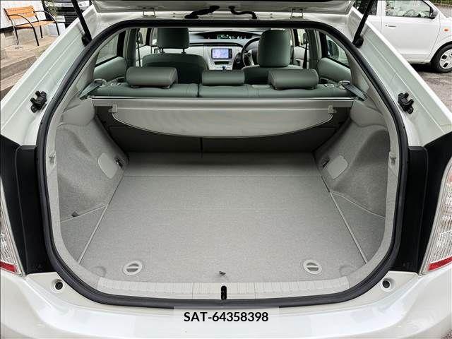 Toyota PRIUS 2014-03 326491-10