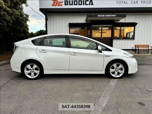 Toyota PRIUS 2014-03 326491-6