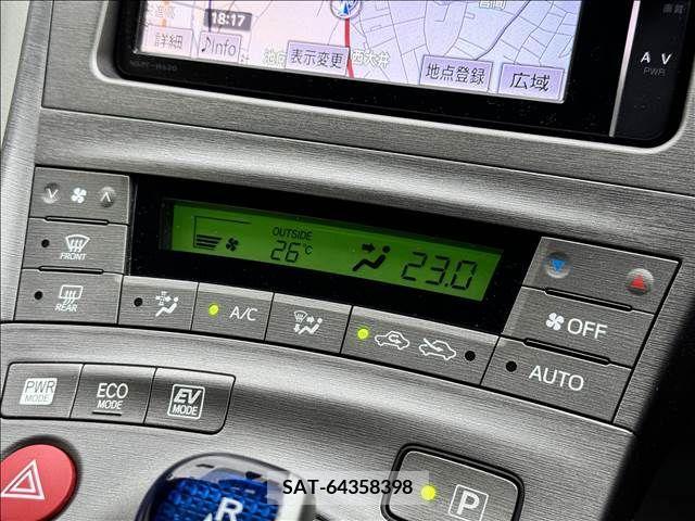 Toyota PRIUS 2014-03 326491-12