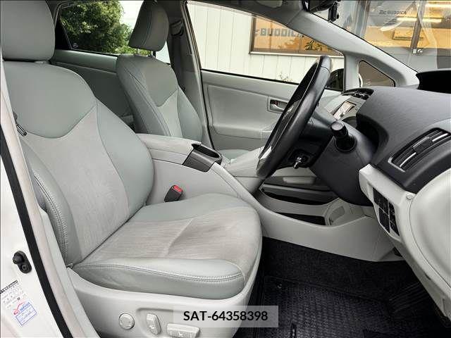 Toyota PRIUS 2014-03 326491-8