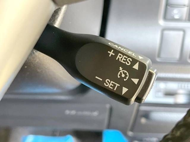 Toyota VOXY 2019-03 182952-7