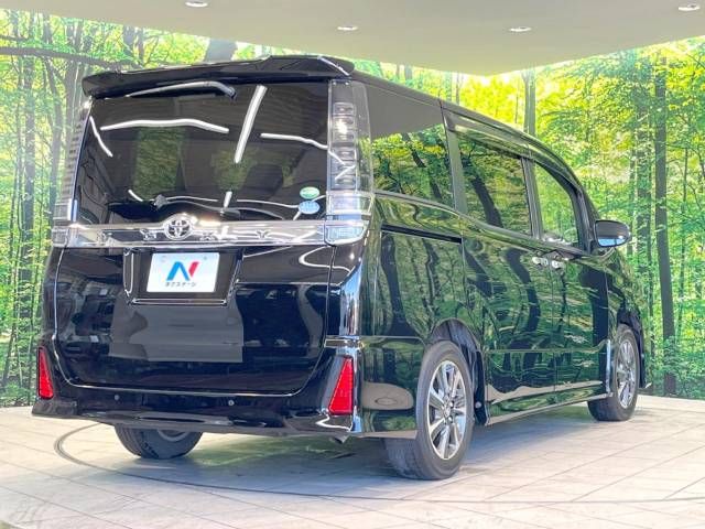 Toyota VOXY 2019-03 182952-17