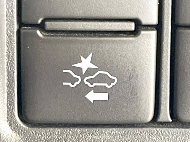 Toyota VOXY 2019-03 182952-2