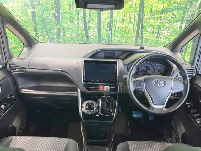 Toyota VOXY 2019-03 182952-1