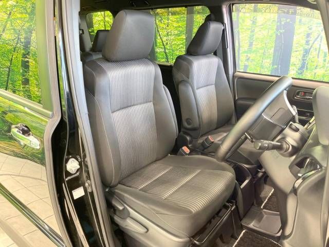 Toyota VOXY 2019-03 182952-8
