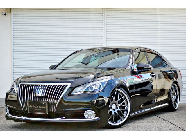 Toyota CROWN MAJESTA 2013-11 20529-0