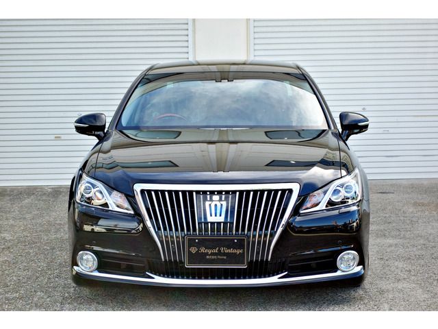 Toyota CROWN MAJESTA 2013-11 20529-5