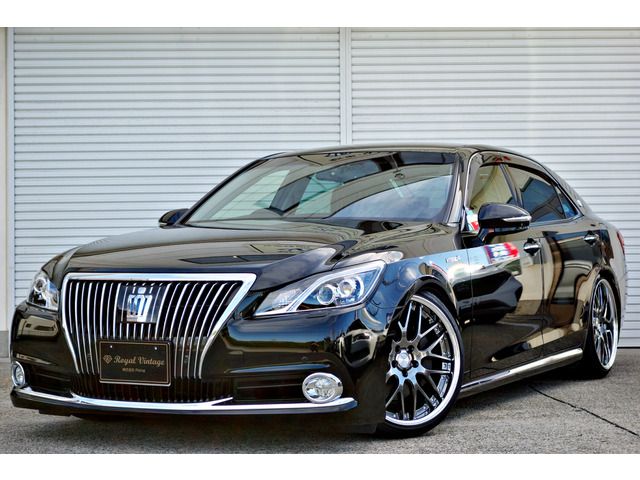 Toyota CROWN MAJESTA 2013-11 20529-4