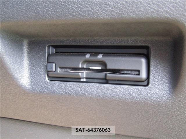 Nissan KICKS 2021-05 314951-16