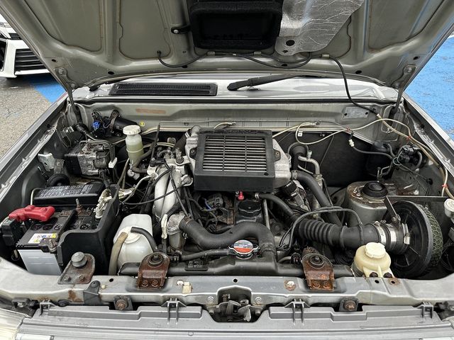 Nissan KIX 2011-06 195626-5