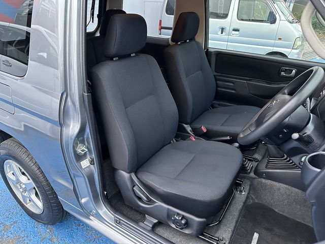 Nissan KIX 2011-06 195626-16