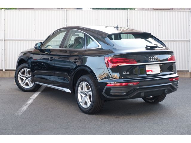 Audi Q5 2022-12 11210-2