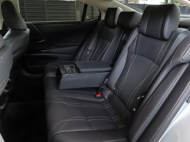 Lexus ES 2021-11 185474-15