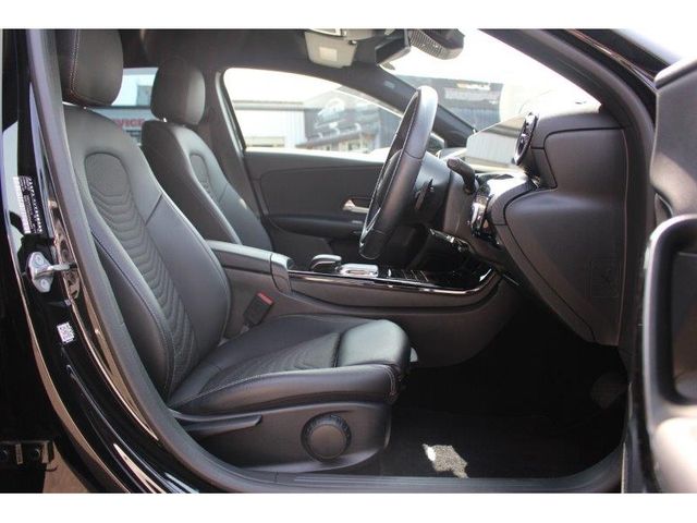 Mercedes Benz A-CLASS 2019-03 3002-4