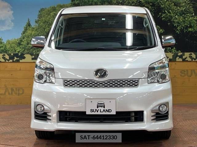 Toyota VOXY 2013-03 217084-15