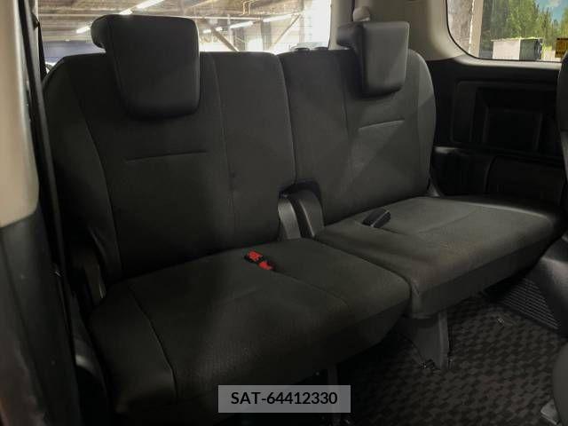 Toyota VOXY 2013-03 217084-10
