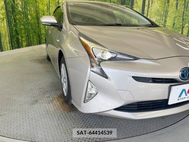 Toyota PRIUS 2016-11 376724-12