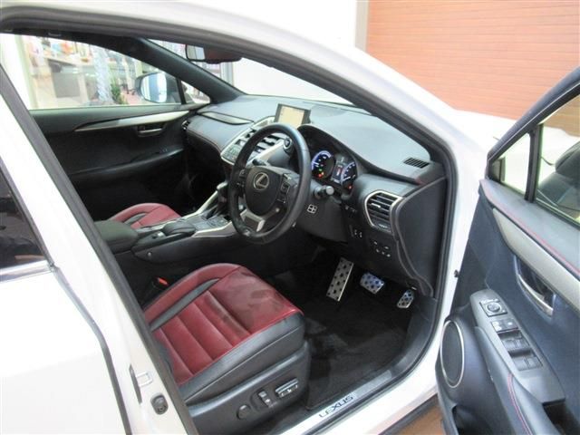Lexus NX 2015-05 1430-12