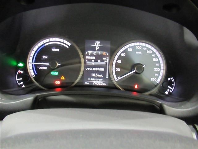 Lexus NX 2015-05 1430-11