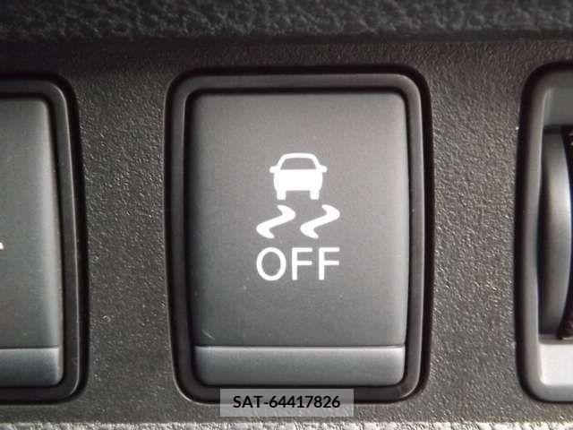 Nissan NOTE 2019-04 228474-8