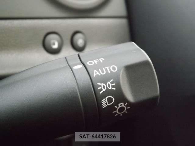 Nissan NOTE 2019-04 228474-11