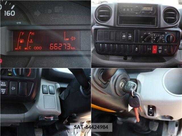 Hino DUTRO 2017-11 343003-22