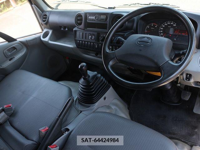 Hino DUTRO 2017-11 343003-2