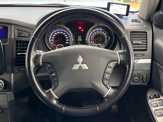 Mitsubishi PAJERO 2007-03 196411-7