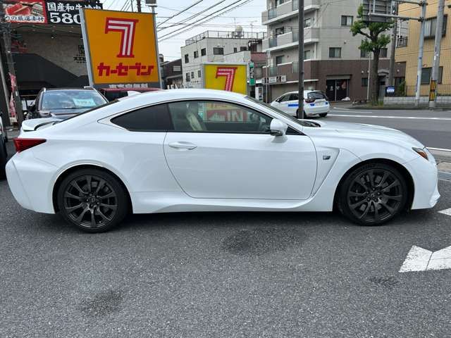 Lexus RC F 2015-02 8842-3