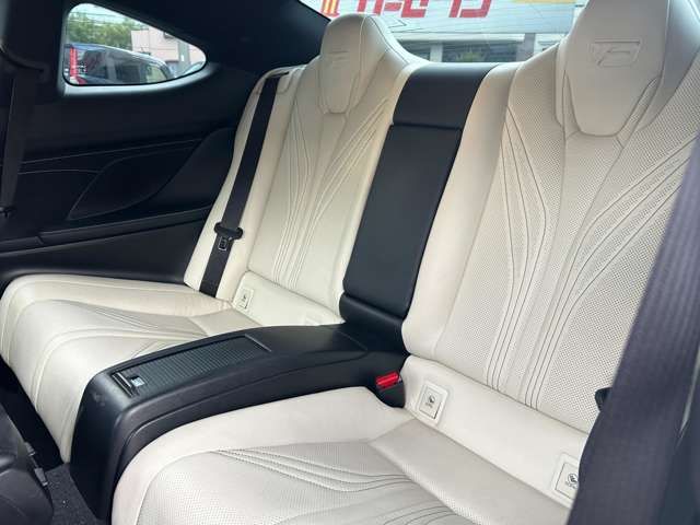 Lexus RC F 2015-02 8842-15