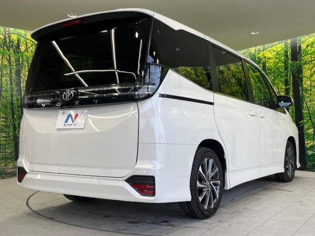 Toyota VOXY 2023-05 195799-18