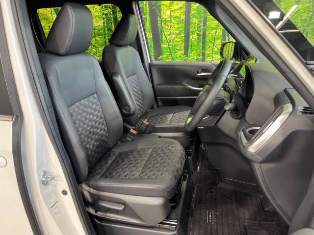 Toyota VOXY 2023-05 195799-8