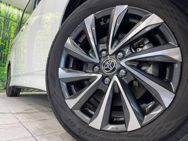 Toyota VOXY 2023-05 195799-14