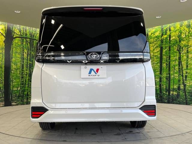 Toyota VOXY 2023-05 195799-16