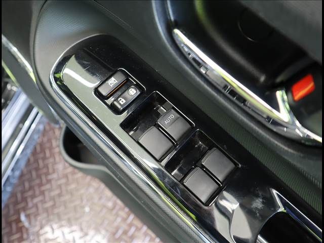 Toyota AQUA 2015-03 192098-13
