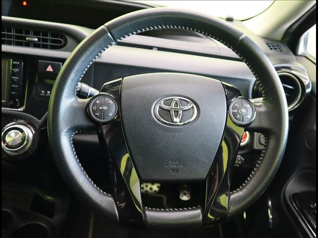 Toyota AQUA 2015-03 192098-5