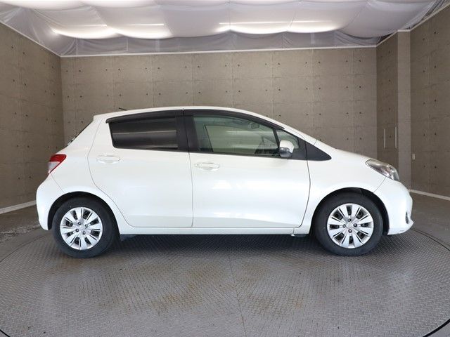 Toyota VITZ 2011-03 188883-22