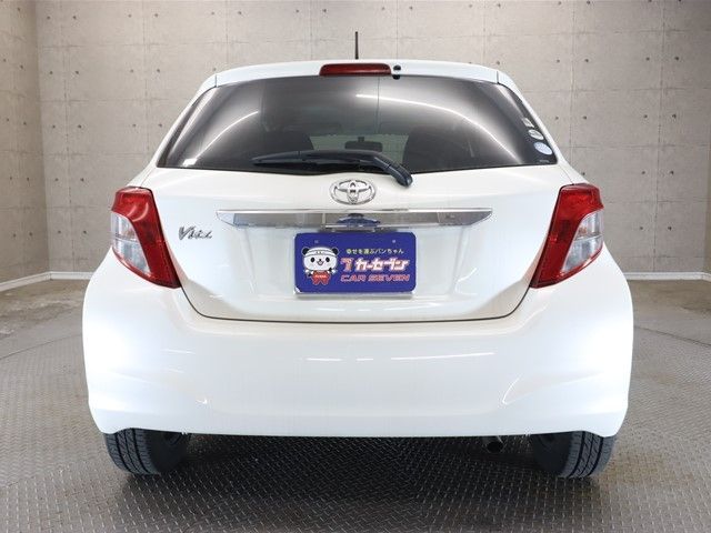 Toyota VITZ 2011-03 188883-23