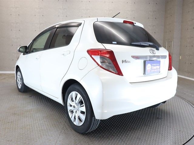 Toyota VITZ 2011-03 188883-24